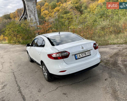 Рено Флюенс 2010 в Киеве на Automoto.ua Белый Рено Флюенс, объемом двигателя 1.5 л и пробегом 290 тыс. км за 5350 $, фото 3 на Automoto.ua