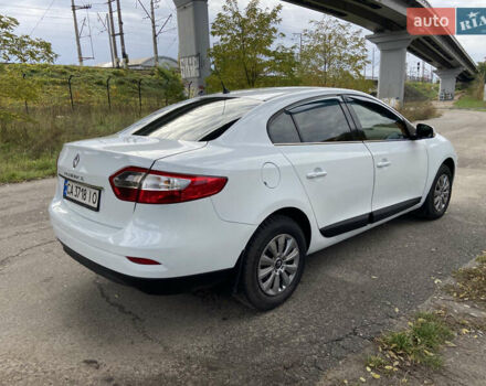 Рено Флюенс 2010 в Киеве на Automoto.ua Белый Рено Флюенс, объемом двигателя 1.5 л и пробегом 290 тыс. км за 5350 $, фото 2 на Automoto.ua