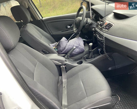 Белый Рено Флюенс, объемом двигателя 1.46 л и пробегом 292 тыс. км за 5350 $, фото 25 на Automoto.ua