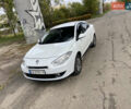 Белый Рено Флюенс, объемом двигателя 1.5 л и пробегом 290 тыс. км за 5400 $, фото 10 на Automoto.ua