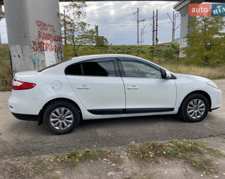 Белый Рено Флюенс, объемом двигателя 1.46 л и пробегом 292 тыс. км за 5350 $, фото 4 на Automoto.ua