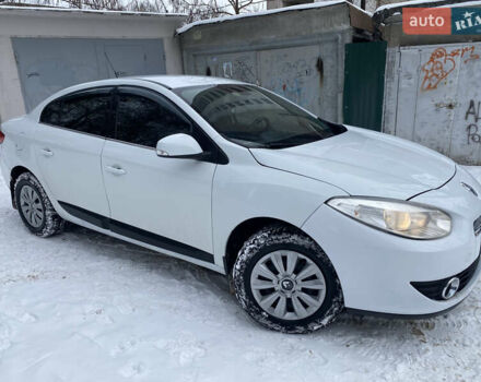 Білий Рено Флюенс, об'ємом двигуна 1.46 л та пробігом 295 тис. км за 5300 $, фото 5 на Automoto.ua