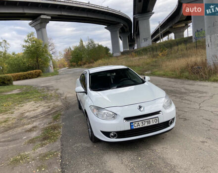 Рено Флюенс 2010 в Киеве на Automoto.ua Белый Рено Флюенс, объемом двигателя 1.5 л и пробегом 290 тыс. км за 5350 $, фото 7 на Automoto.ua