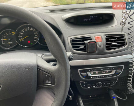 Белый Рено Флюенс, объемом двигателя 1.5 л и пробегом 290 тыс. км за 5400 $, фото 28 на Automoto.ua