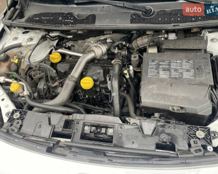 Белый Рено Флюенс, объемом двигателя 1.46 л и пробегом 295 тыс. км за 5600 $, фото 18 на Automoto.ua