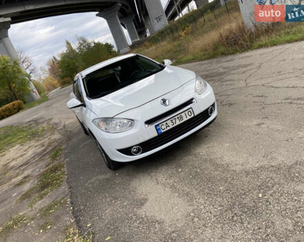 Рено Флюенс 2010 в Киеве на Automoto.ua Белый Рено Флюенс, объемом двигателя 1.5 л и пробегом 290 тыс. км за 5350 $, фото 8 на Automoto.ua
