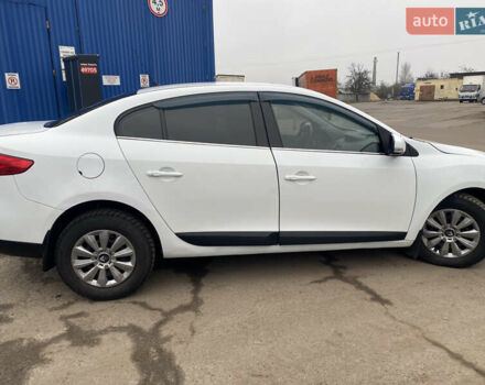 Белый Рено Флюенс, объемом двигателя 1.46 л и пробегом 295 тыс. км за 5600 $, фото 3 на Automoto.ua