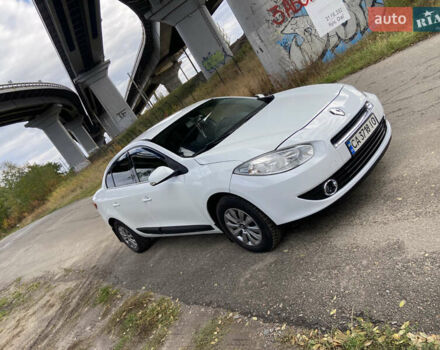 Белый Рено Флюенс, объемом двигателя 1.46 л и пробегом 292 тыс. км за 5350 $, фото 1 на Automoto.ua