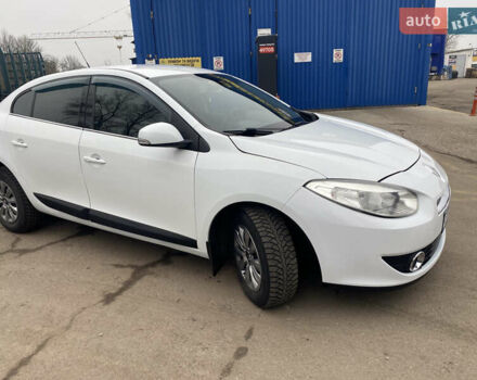 Белый Рено Флюенс, объемом двигателя 1.46 л и пробегом 295 тыс. км за 5600 $, фото 2 на Automoto.ua