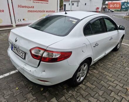 Белый Рено Флюенс, объемом двигателя 2 л и пробегом 163 тыс. км за 4200 $, фото 1 на Automoto.ua