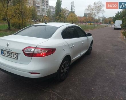 Белый Рено Флюенс, объемом двигателя 1.6 л и пробегом 368 тыс. км за 6000 $, фото 6 на Automoto.ua
