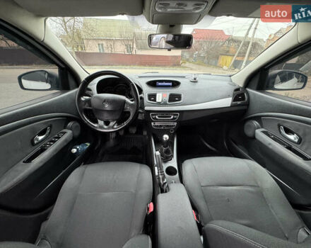 Білий Рено Флюенс, об'ємом двигуна 1.46 л та пробігом 250 тис. км за 6350 $, фото 11 на Automoto.ua