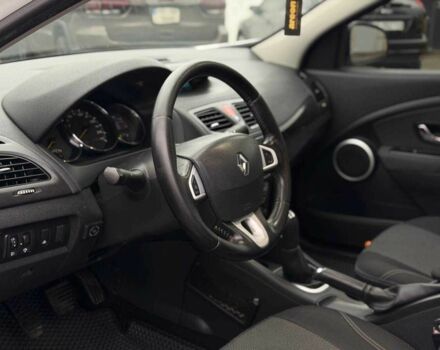 Белый Рено Флюенс, объемом двигателя 1.6 л и пробегом 220 тыс. км за 5100 $, фото 10 на Automoto.ua