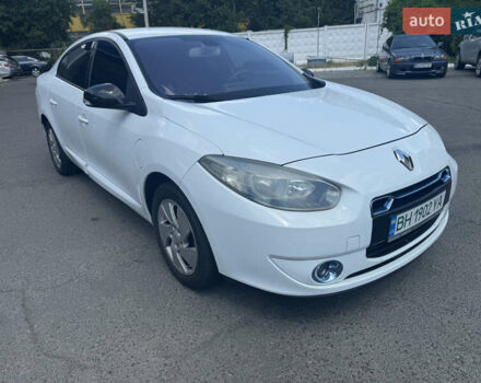 Білий Рено Флюенс, об'ємом двигуна 0 л та пробігом 150 тис. км за 4900 $, фото 2 на Automoto.ua