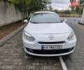 Белый Рено Флюенс, объемом двигателя 2 л и пробегом 163 тыс. км за 4500 $, фото 1 на Automoto.ua