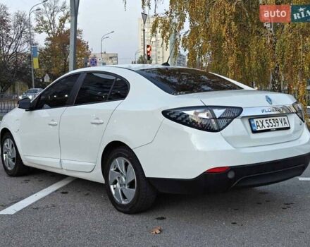 Рено Флюенс 2011 в Харькове на Automoto.ua Белый Рено Флюенс, объемом двигателя 0 л и пробегом 120 тыс. км за 5500 $, фото 13 на Automoto.ua