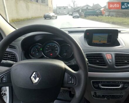 Белый Рено Флюенс, объемом двигателя 0 л и пробегом 80 тыс. км за 6800 $, фото 6 на Automoto.ua
