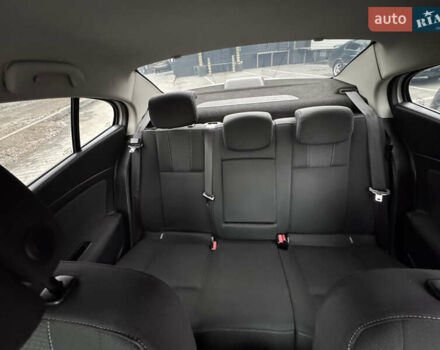 Білий Рено Флюенс, об'ємом двигуна 1.46 л та пробігом 250 тис. км за 6350 $, фото 10 на Automoto.ua