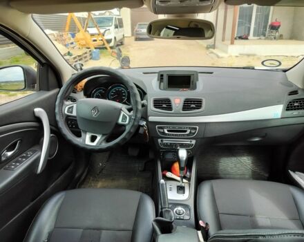 Білий Рено Флюенс, об'ємом двигуна 0 л та пробігом 110 тис. км за 9300 $, фото 1 на Automoto.ua