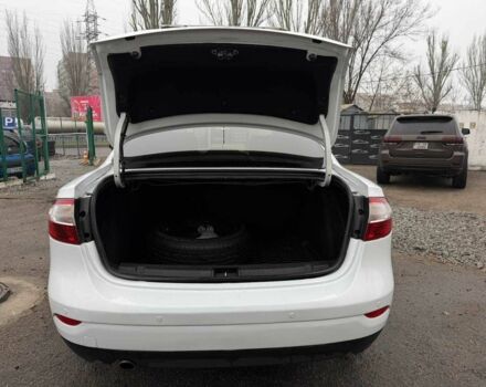 Белый Рено Флюенс, объемом двигателя 1.6 л и пробегом 220 тыс. км за 5100 $, фото 11 на Automoto.ua