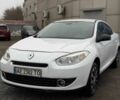 Белый Рено Флюенс, объемом двигателя 1.6 л и пробегом 220 тыс. км за 5100 $, фото 4 на Automoto.ua