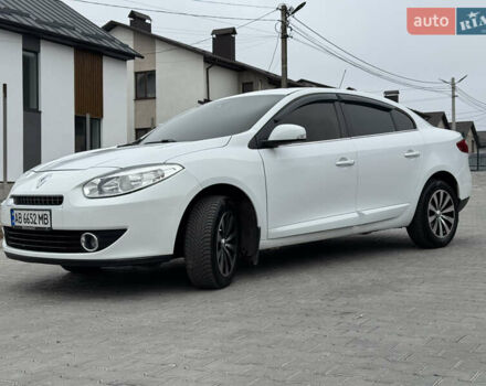 Білий Рено Флюенс, об'ємом двигуна 1.46 л та пробігом 250 тис. км за 6350 $, фото 1 на Automoto.ua