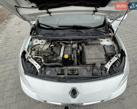 Білий Рено Флюенс, об'ємом двигуна 1.46 л та пробігом 250 тис. км за 6350 $, фото 15 на Automoto.ua