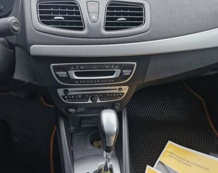 Белый Рено Флюенс, объемом двигателя 2 л и пробегом 163 тыс. км за 4200 $, фото 16 на Automoto.ua