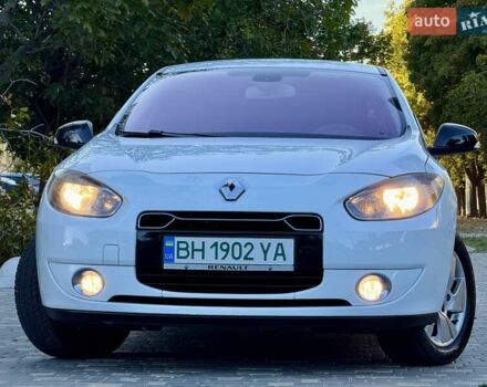 Белый Рено Флюенс, объемом двигателя 0 л и пробегом 151 тыс. км за 5999 $, фото 9 на Automoto.ua