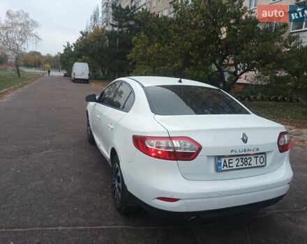 Белый Рено Флюенс, объемом двигателя 1.6 л и пробегом 368 тыс. км за 6000 $, фото 4 на Automoto.ua