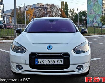 Рено Флюенс 2011 у Харкові на Automoto.ua Білий Рено Флюенс, об'ємом двигуна 0 л та пробігом 120 тис. км за 5500 $, фото 6 на Automoto.ua