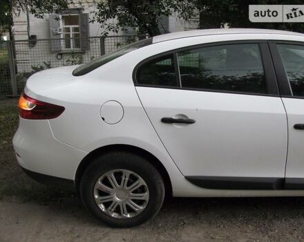 Белый Рено Флюенс, объемом двигателя 1.6 л и пробегом 52 тыс. км за 7300 $, фото 3 на Automoto.ua