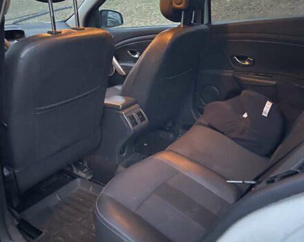 Белый Рено Флюенс, объемом двигателя 1.46 л и пробегом 300 тыс. км за 3800 $, фото 6 на Automoto.ua