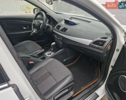 Белый Рено Флюенс, объемом двигателя 2 л и пробегом 163 тыс. км за 4200 $, фото 14 на Automoto.ua