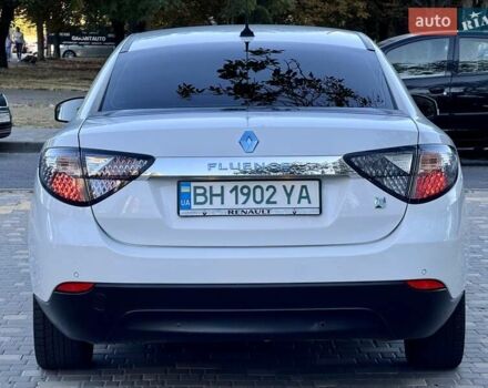 Белый Рено Флюенс, объемом двигателя 0 л и пробегом 151 тыс. км за 5999 $, фото 6 на Automoto.ua