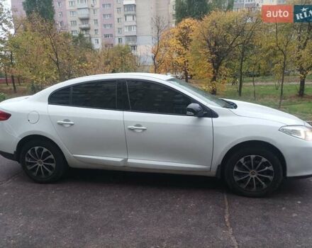 Белый Рено Флюенс, объемом двигателя 1.6 л и пробегом 368 тыс. км за 6000 $, фото 9 на Automoto.ua