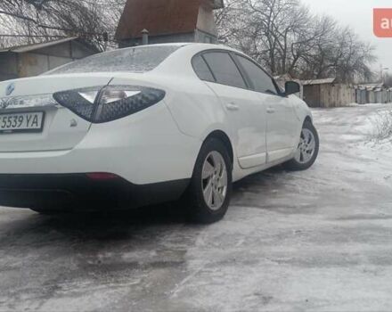 Белый Рено Флюенс, объемом двигателя 0 л и пробегом 121 тыс. км за 5999 $, фото 5 на Automoto.ua