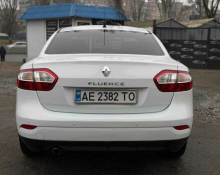 Белый Рено Флюенс, объемом двигателя 1.6 л и пробегом 220 тыс. км за 5100 $, фото 8 на Automoto.ua