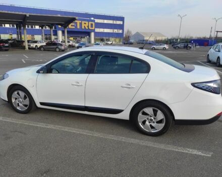 Белый Рено Флюенс, объемом двигателя 0 л и пробегом 110 тыс. км за 4300 $, фото 2 на Automoto.ua