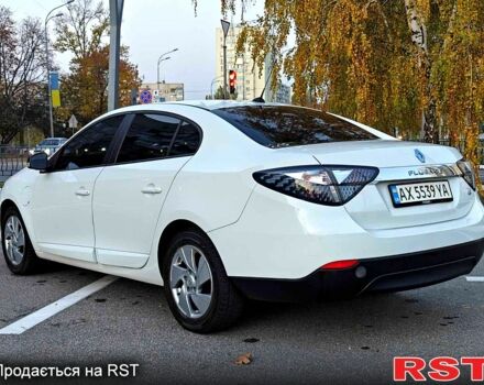 Рено Флюенс 2011 у Харкові на Automoto.ua Білий Рено Флюенс, об'ємом двигуна 0 л та пробігом 120 тис. км за 5500 $, фото 3 на Automoto.ua