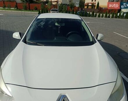 Белый Рено Флюенс, объемом двигателя 1.5 л и пробегом 270 тыс. км за 6200 $, фото 16 на Automoto.ua