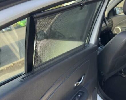 Білий Рено Флюенс, об'ємом двигуна 1.6 л та пробігом 259 тис. км за 5600 $, фото 12 на Automoto.ua