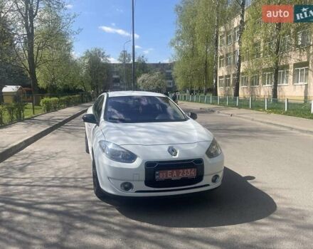Белый Рено Флюенс, объемом двигателя 0 л и пробегом 135 тыс. км за 3900 $, фото 2 на Automoto.ua