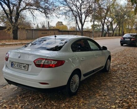 Белый Рено Флюенс, объемом двигателя 1.5 л и пробегом 390 тыс. км за 5300 $, фото 5 на Automoto.ua