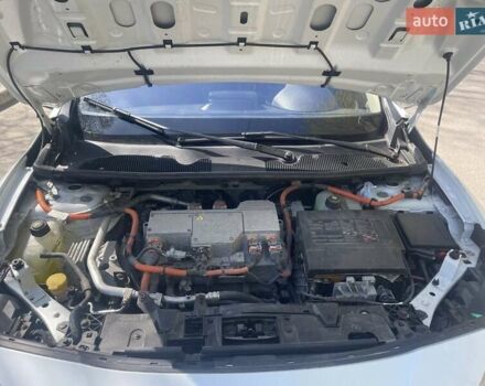 Белый Рено Флюенс, объемом двигателя 0 л и пробегом 135 тыс. км за 3900 $, фото 19 на Automoto.ua