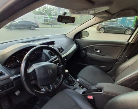 Белый Рено Флюенс, объемом двигателя 1.5 л и пробегом 390 тыс. км за 5300 $, фото 7 на Automoto.ua