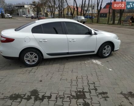 Белый Рено Флюенс, объемом двигателя 1.6 л и пробегом 234 тыс. км за 6200 $, фото 1 на Automoto.ua