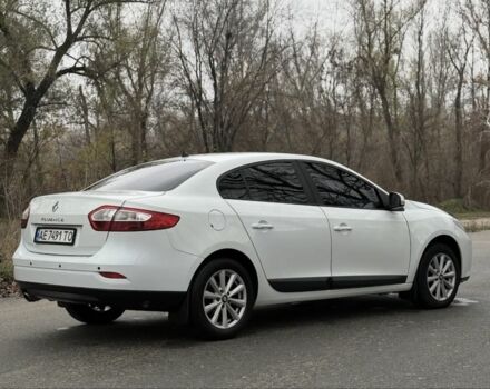 Белый Рено Флюенс, объемом двигателя 1.6 л и пробегом 170 тыс. км за 5800 $, фото 2 на Automoto.ua