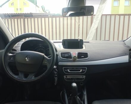 Белый Рено Флюенс, объемом двигателя 1.5 л и пробегом 270 тыс. км за 5937 $, фото 4 на Automoto.ua