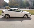 Белый Рено Флюенс, объемом двигателя 2 л и пробегом 242 тыс. км за 6500 $, фото 6 на Automoto.ua